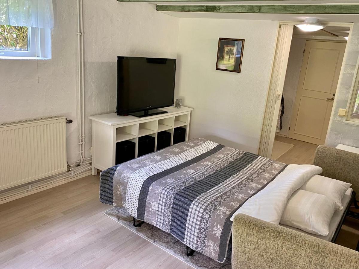 Lower Floor Of 50 Sqm In With Parking Huoneisto Tukholma