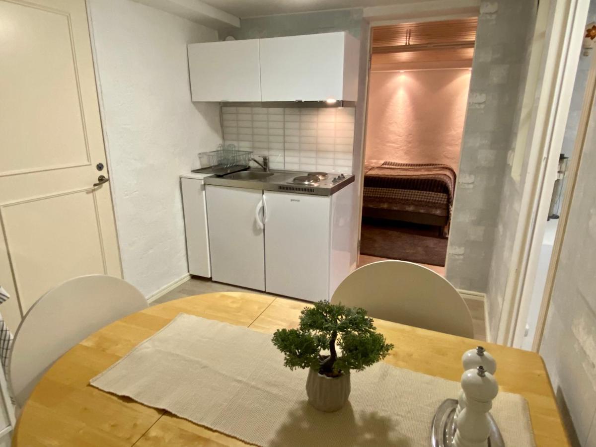Lower Floor Of 50 Sqm In With Parking Huoneisto Tukholma